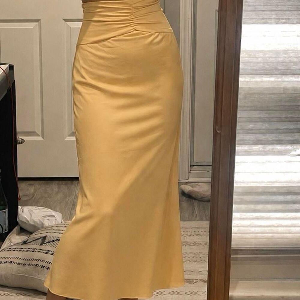C/meo collective Yellow satin maxi skirt - Picture 6 of 7